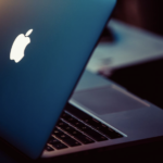 Apple could bring backlit Apple logo back to MacBook